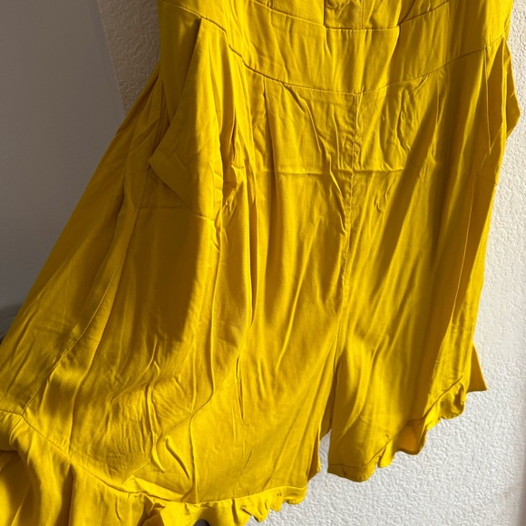 NWT TORRID CHALLIS ROMPER - Picture 3 of 4